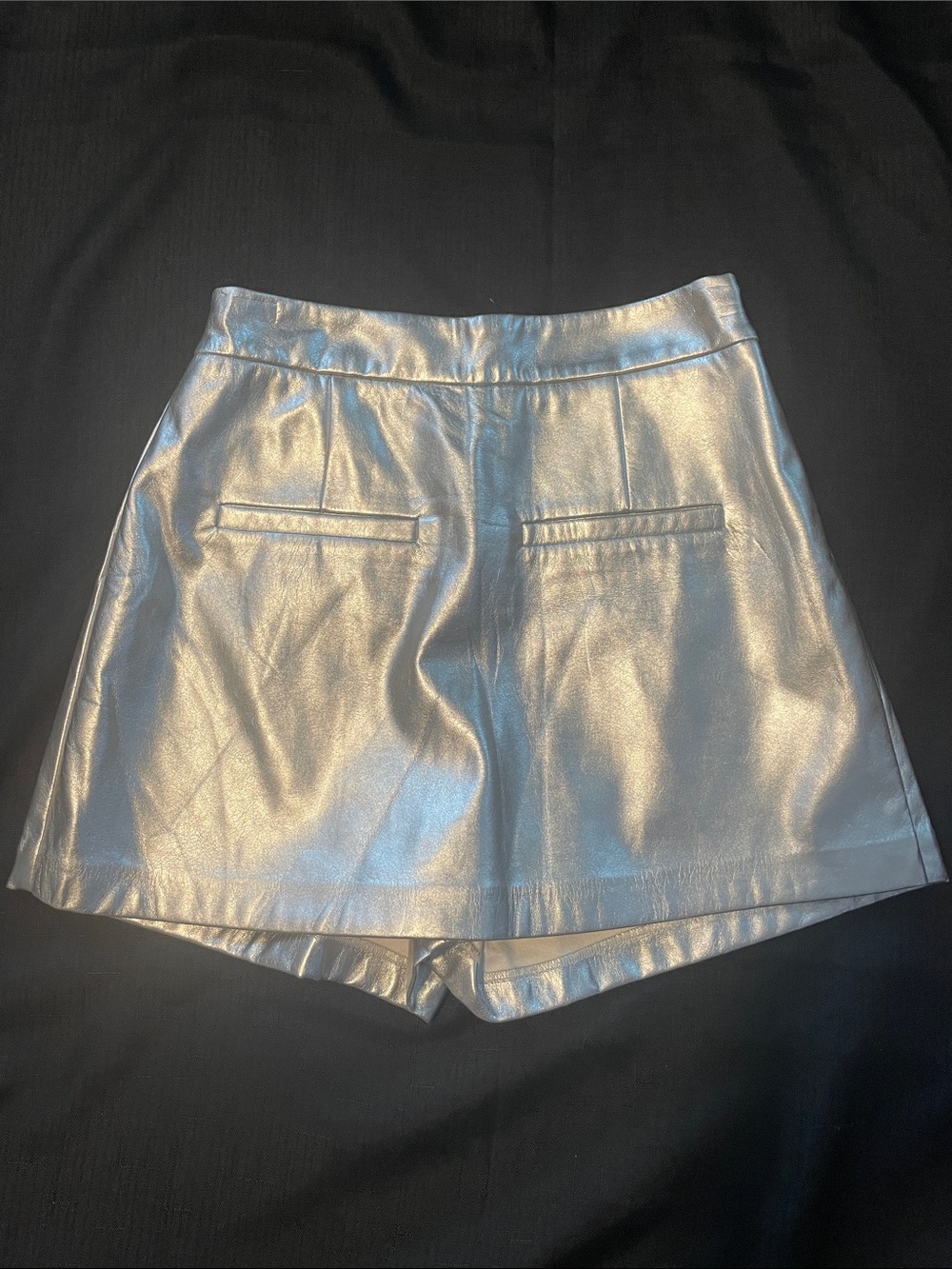 English Factory Metallic Silver High-Waist Faux Leather Skort mini XS